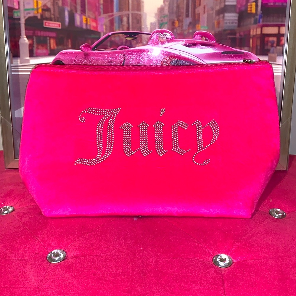 💗 Juicy Couture Faux Fur Hot Pink Cosmetics Bag 🇺🇸 Exclusive 💗